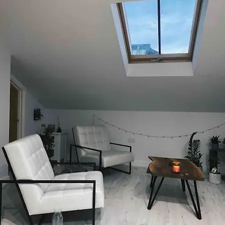 Lakes Loft *